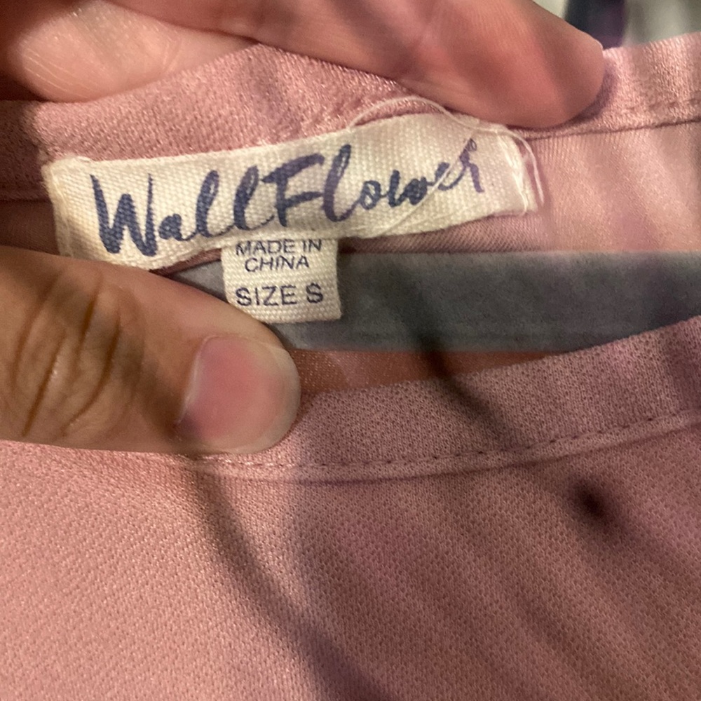Simple wallflower pink dress. Size small. Worn a few times. Good condition.